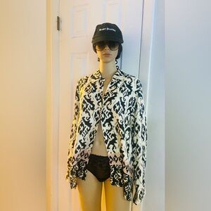 Zara Women’s L Black Off White Button Long Sleeve Shirt NWT